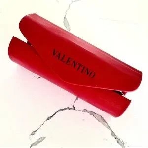 Valentino | Accessories | Vintage Valentino Hardshell  display picture 2